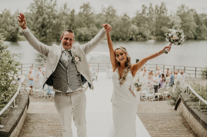 Robin & Djenica Demi S Design 554