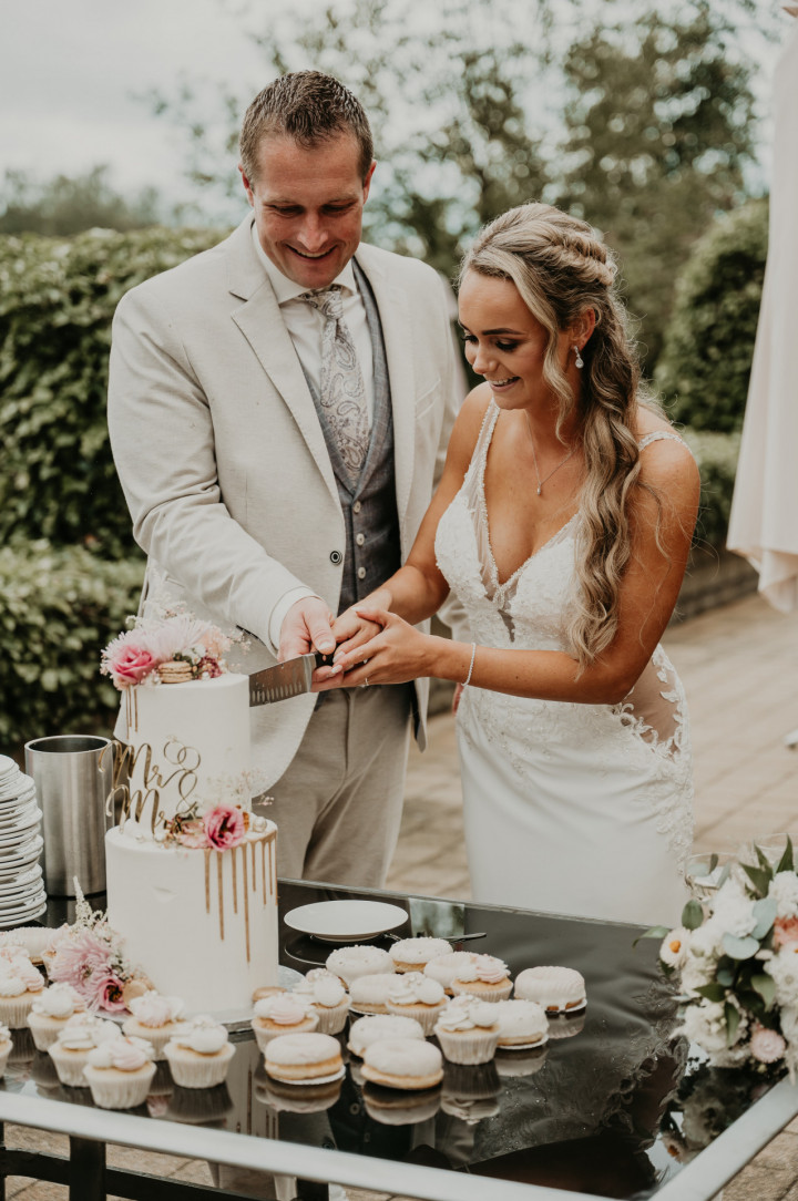 Robin & Djenica Demi S Design 698